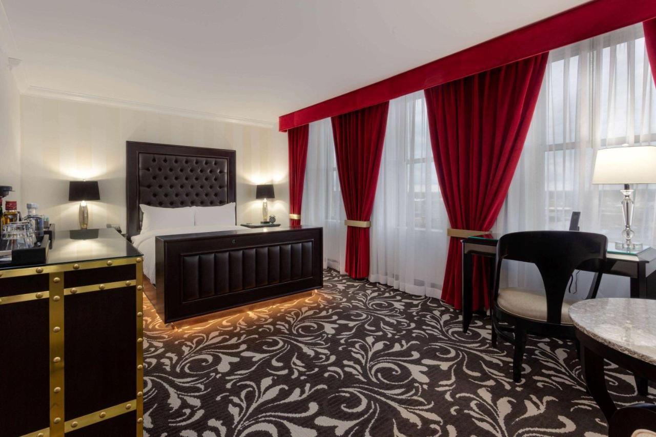 Hotel Retlaw, Trademark Collection By Wyndham Fond du Lac Kültér fotó